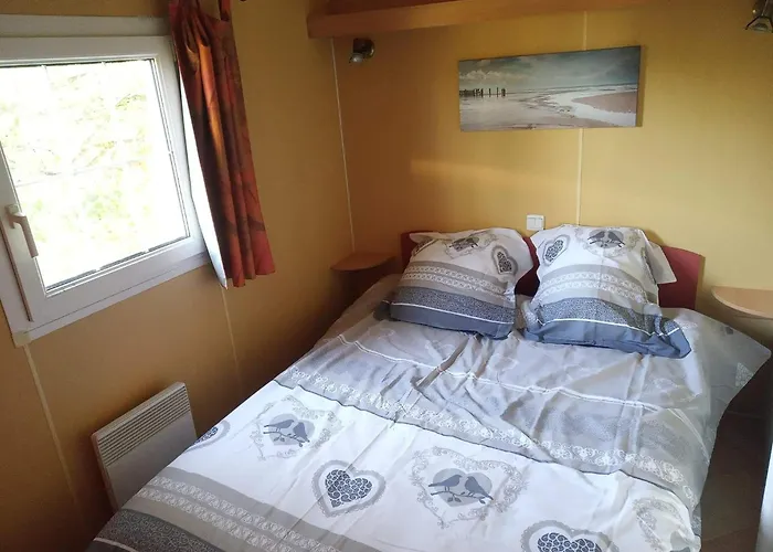 Mobil Home Dans Camping Aquatique Hyeres